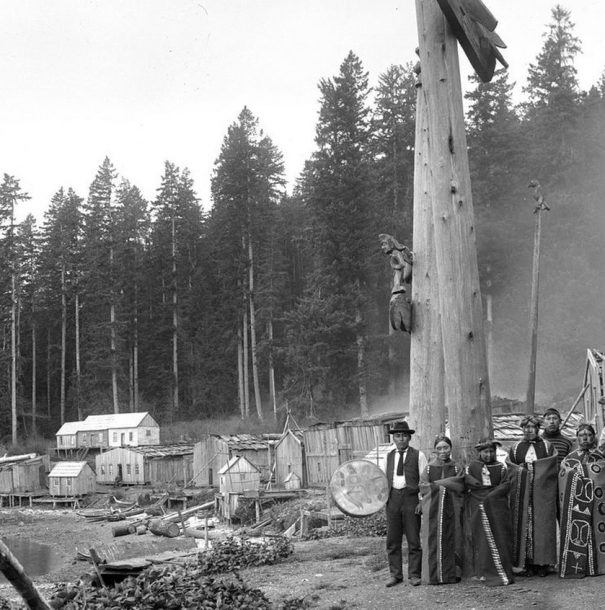 kwakiutl-ceremonial-dance-group (1)